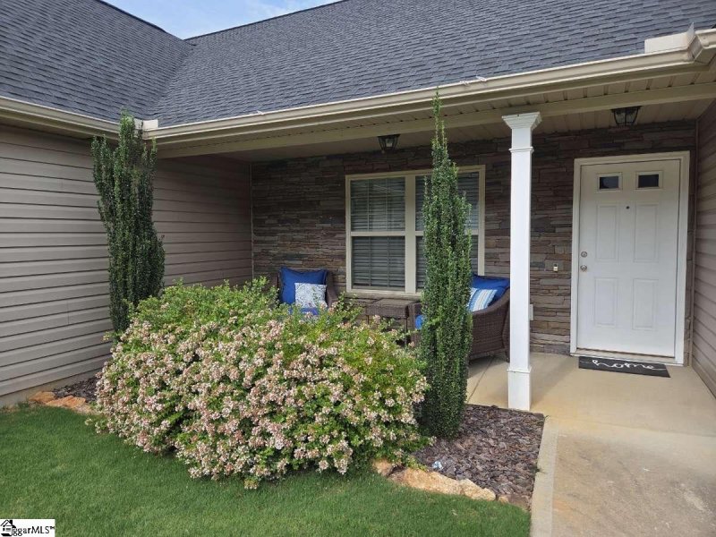 Property image 2 at 217 Lockeland Park Drive, Simpsonville, SC 29681