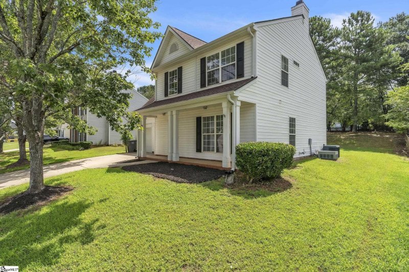 Property image 3 of 10 Brockmore Drive in Woods at Bonnie Brae, Greenville, SC 29605