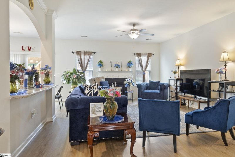 Property image 3 of 182 Crisp Cameo Court in Braeburn Orchard, Greer, SC 29651-7326