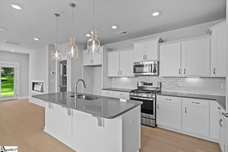 Property image 5 of 968 Diane Lane in Pleasant Falls, Moore, SC 29369