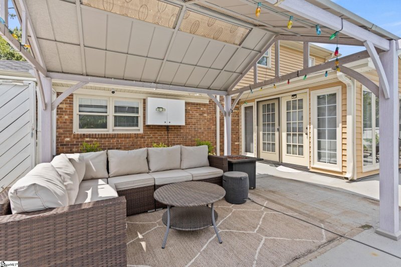 Property image 3 of 724 Hudson Road in Merrifield Park, Greenville, SC 29615