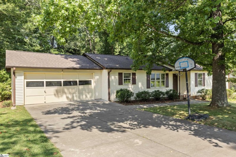 Brentwood, Simpsonville Community