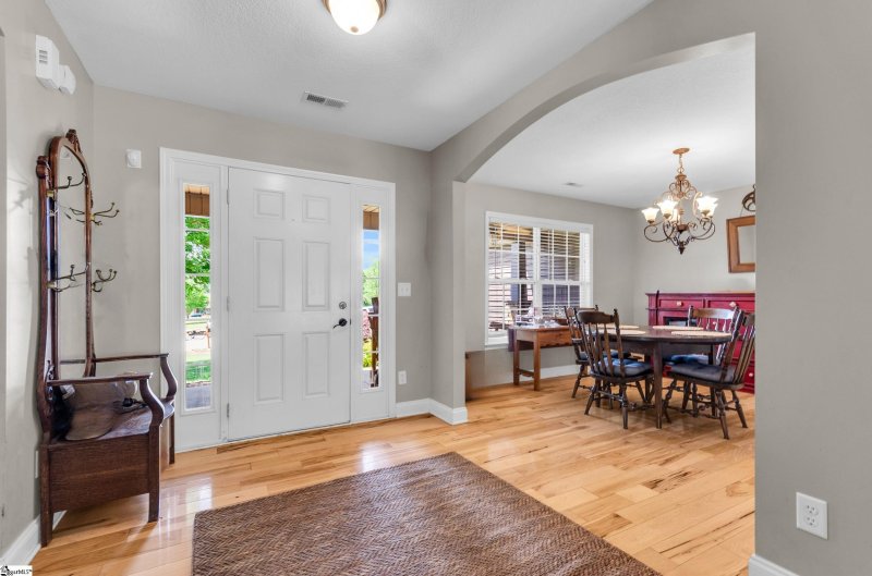 Property image 5 at 32 Berry Pine Court, Taylors, SC 29687