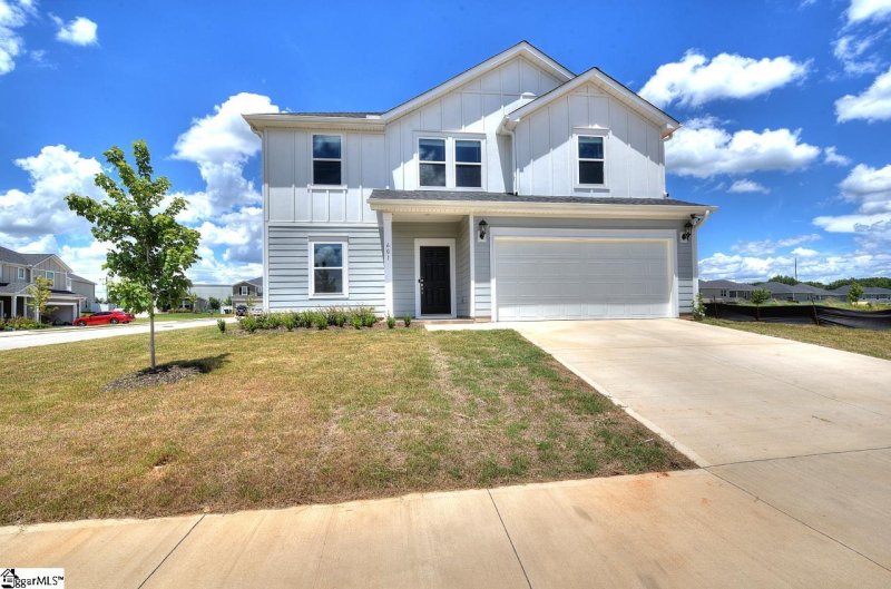 601 Hollybank Street