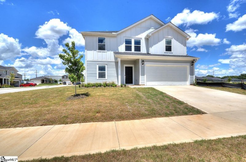 Property image 2 of 601 Hollybank Street in Wexford Park, Fountain Inn, SC 29644