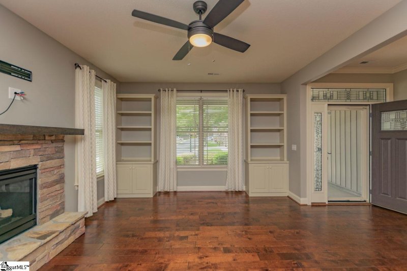 Property image 4 of 240 Catskill Drive in Bluestone Cottages, Taylors, SC 29687