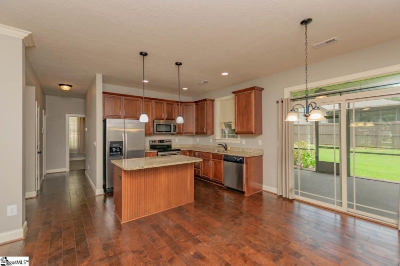 Property image 5 of 240 Catskill Drive in Bluestone Cottages, Taylors, SC 29687