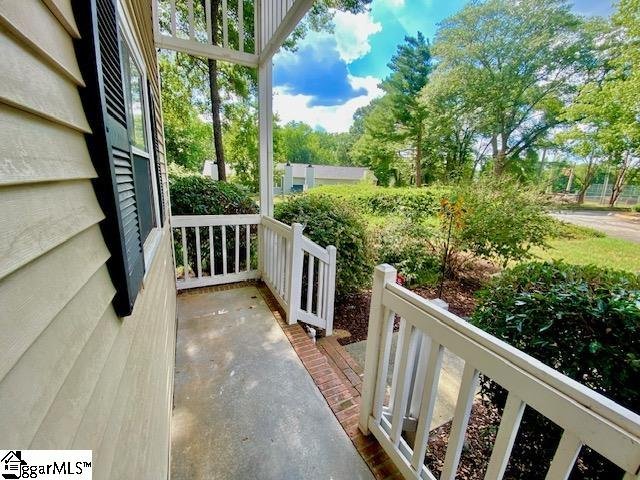 Property image 4 of 102 E Bay Court in Woodwind, Mauldin, SC 29662