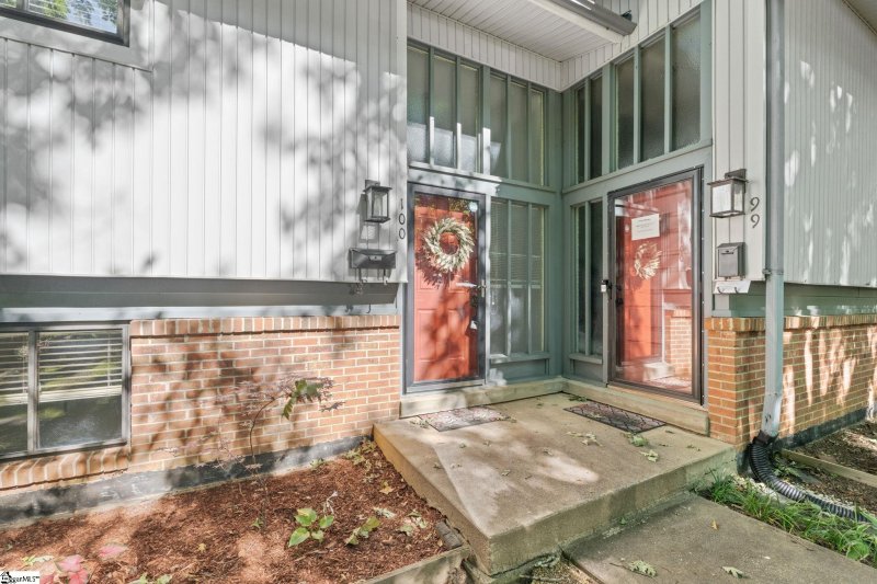 Property image 4 at 100 Briarview Circle, Greenville, SC 29615