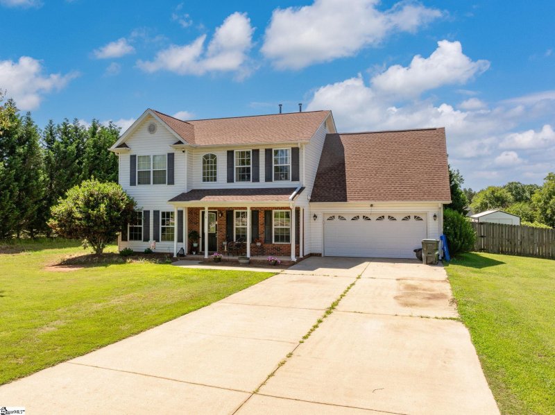 Property image 4 of 518 N Hampton Meadows Drive in Hampton Meadows, Lyman, SC 29365