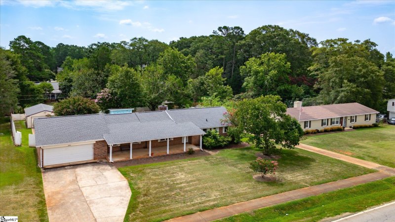 Property image 3 of 4208 Old Buncombe Road in Cedar Vale, Greenville, SC 29617-7522