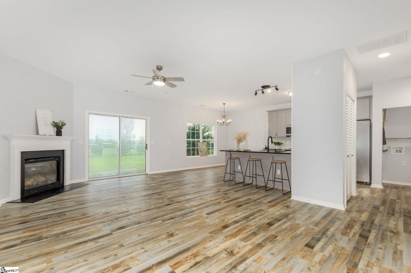 Property image 5 at 101 Pin Oak Court, Easley, SC 29642