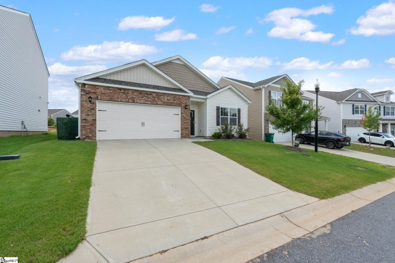 Property image 2 at 745 Rockhurst Way, Woodruff, SC 29388