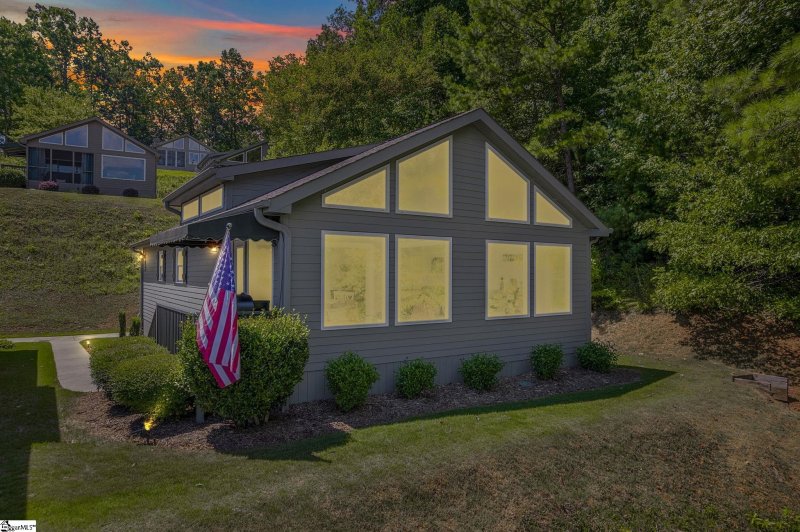 Backwater Landing, West Union Community