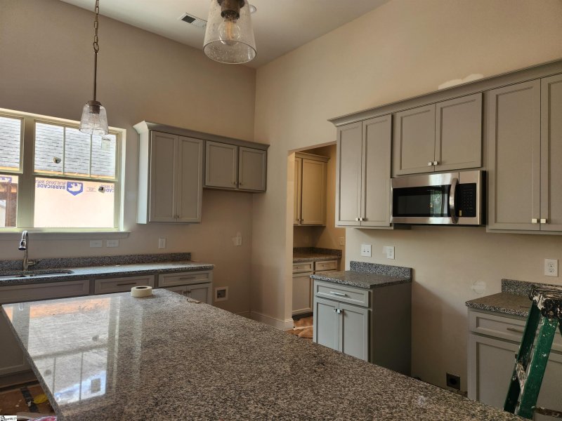 Property image 5 of 604 Landseer Drive in Sherwood Gardens, Landrum, SC 29356