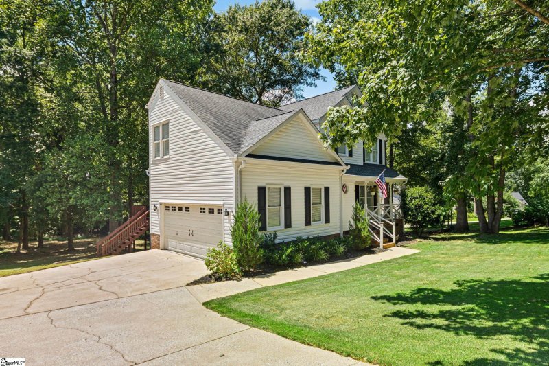 Property image 2 of 1 Indian Laurel Court in Neely Farm, Simpsonville, SC 29680-6626