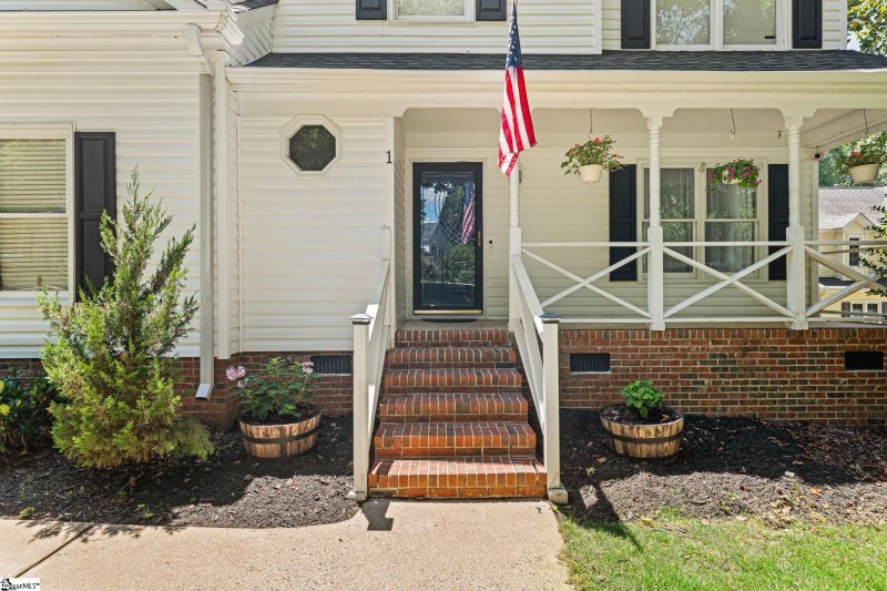 Property image 3 of 1 Indian Laurel Court in Neely Farm, Simpsonville, SC 29680-6626