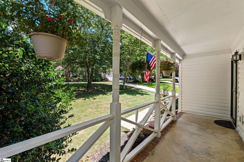 Property image 4 of 1 Indian Laurel Court in Neely Farm, Simpsonville, SC 29680-6626