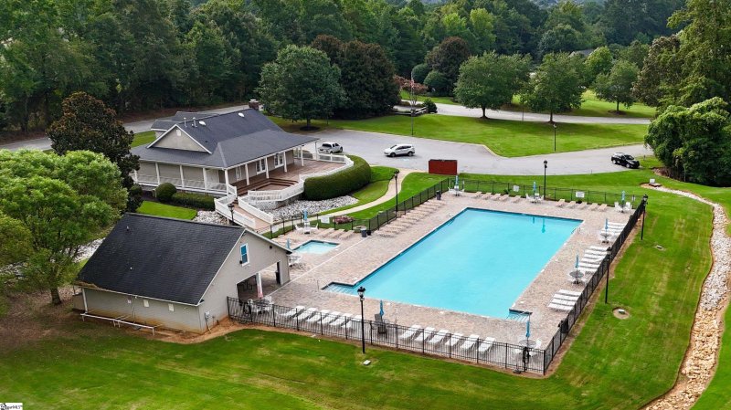 Property image 5 at 304 Schooner Court, Simpsonville, SC 29680