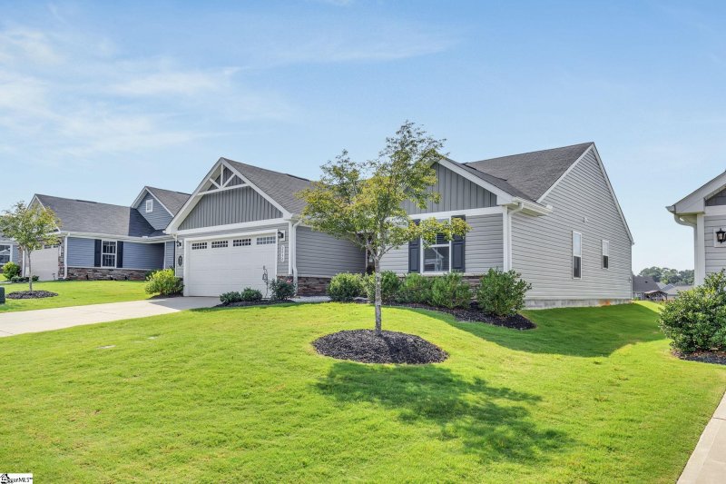 Property image 3 of 2030 Wexley Drive in Elmwood Cottages, Boiling Springs, SC 29316-9344