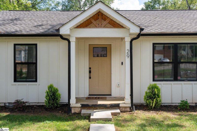 Property image 5 at 29 Collinson Road, Greenville, SC 29605