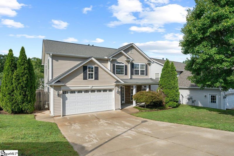 Property image 2 at 201 Silver Run Lane, Greenville, SC 29607