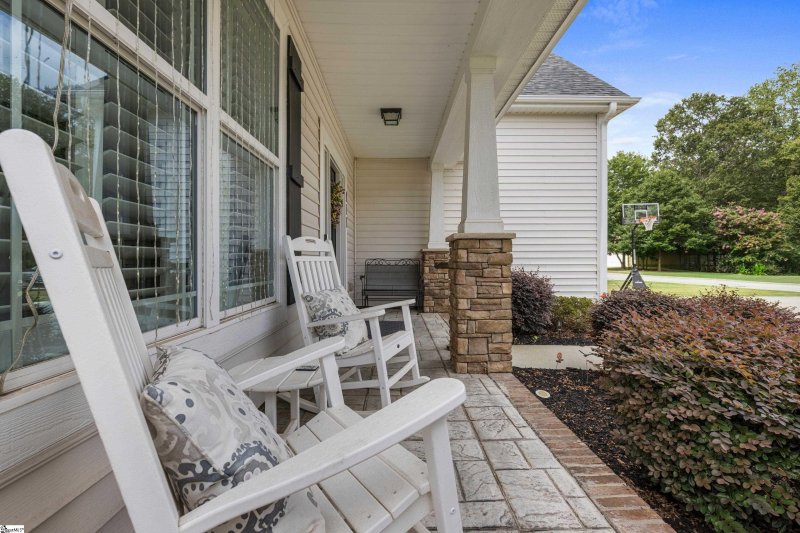 Property image 3 of 411 W Sundance Drive in Edenberry, Easley, SC 29642