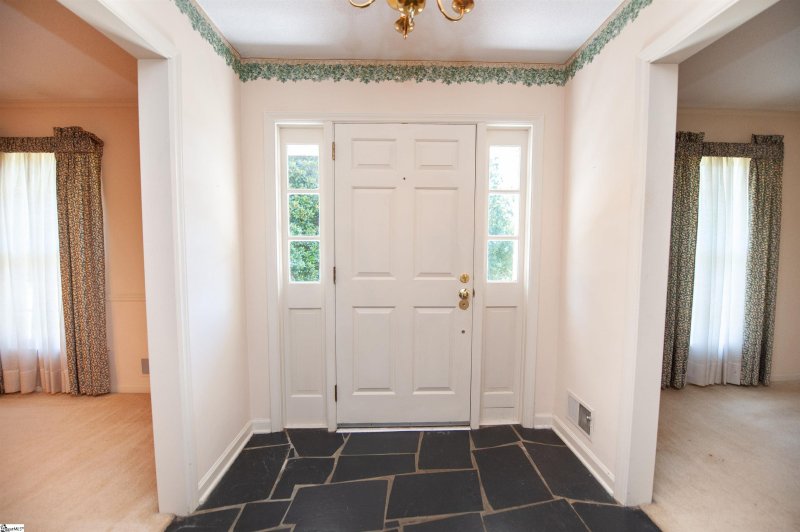 Property image 2 of 459 Ransdell Drive in Hillbrook Forest, Spartanburg, SC 29307