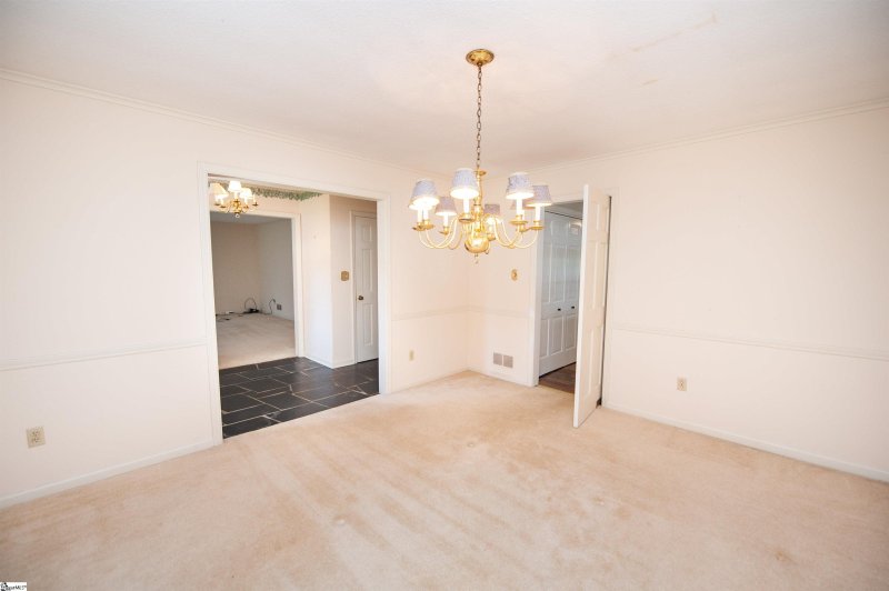 Property image 5 of 459 Ransdell Drive in Hillbrook Forest, Spartanburg, SC 29307