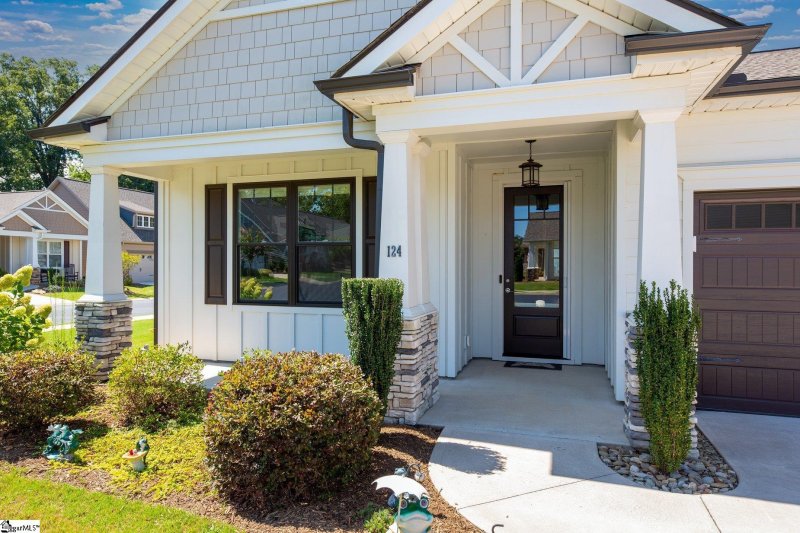 Property image 4 of 124 Sunlit Drive in Cottages at Harrison Bridge, Simpsonville, SC 29680