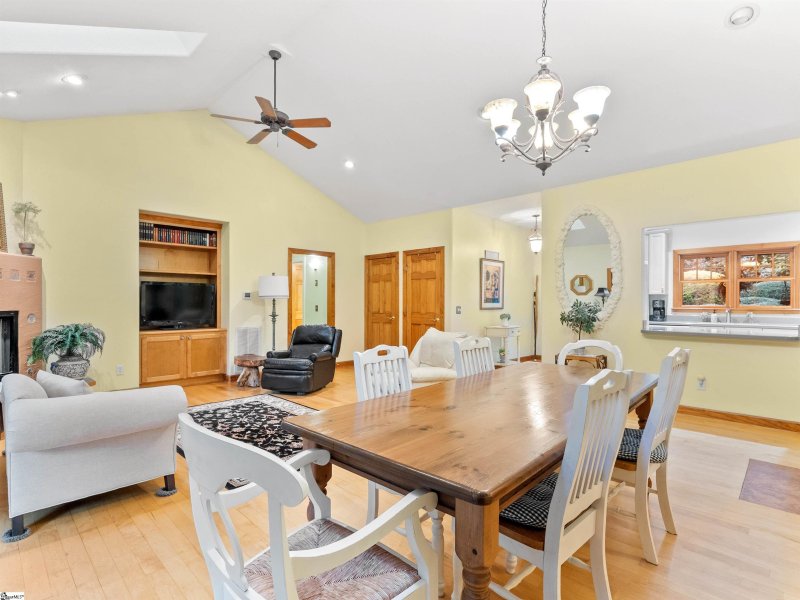 Property image 5 at 3 Rocky Gap Court, Landrum, SC 29356