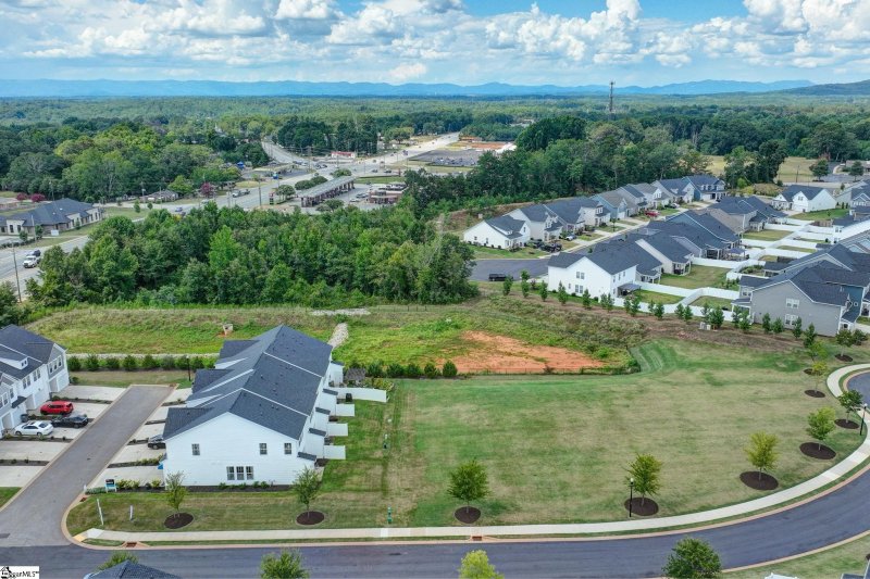 Property image 3 of 6 Cridling Place in Hickory Heights, Greenville, SC 29611