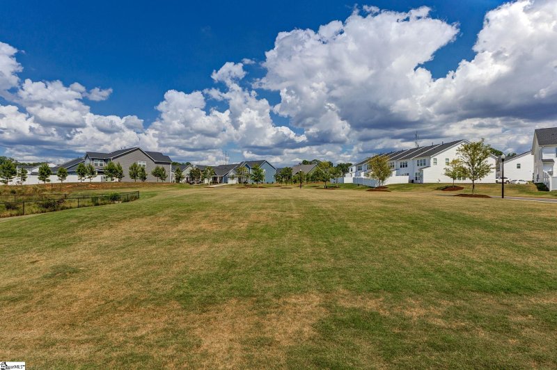 Property image 4 of 6 Cridling Place in Hickory Heights, Greenville, SC 29611