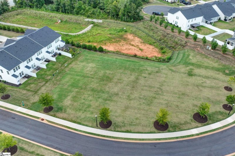 Property image 5 of 6 Cridling Place in Hickory Heights, Greenville, SC 29611