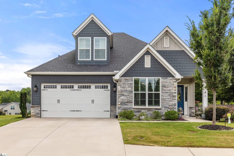 Ridgestone Cottages, Greenville Community