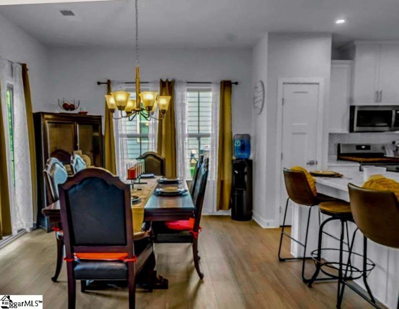 Property image 5 of 516 Martin Creek Drive in Merrydale Village, Simpsonville, SC 29680