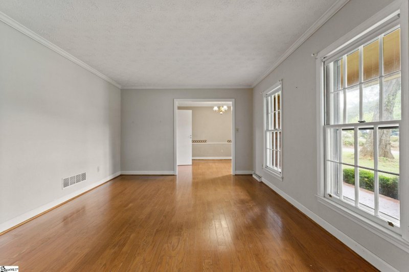 Property image 4 at 106 Spring Forest Road, Greenville, SC 29615