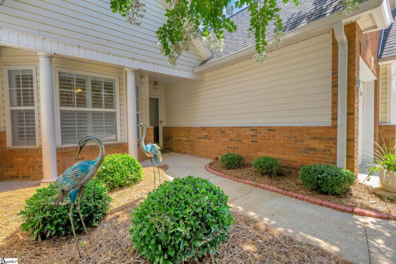 Property image 4 at 665 Ivybrooke Avenue, Greenville, SC 29615