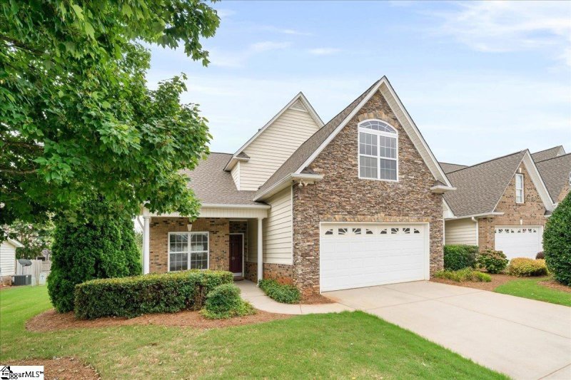 Property image 2 of 28 Barnwood Circle in Plantation Greene, Greenville, SC 29607