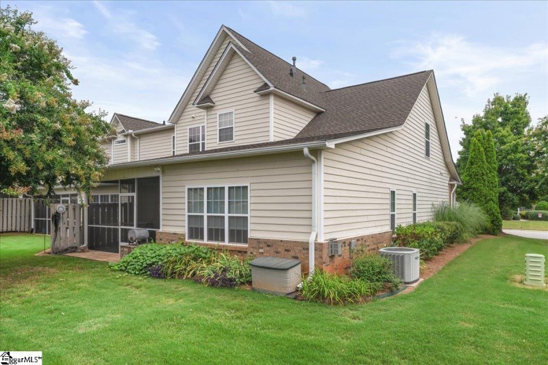 Property image 4 of 28 Barnwood Circle in Plantation Greene, Greenville, SC 29607