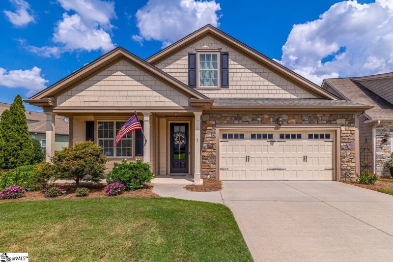 Property image 2 at 7 Briarhill Drive, Simpsonville, SC 29680