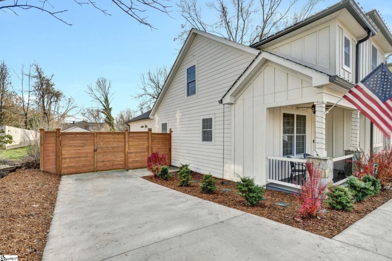 Property image 2 at 175 Otis Street, Greenville, SC 29605