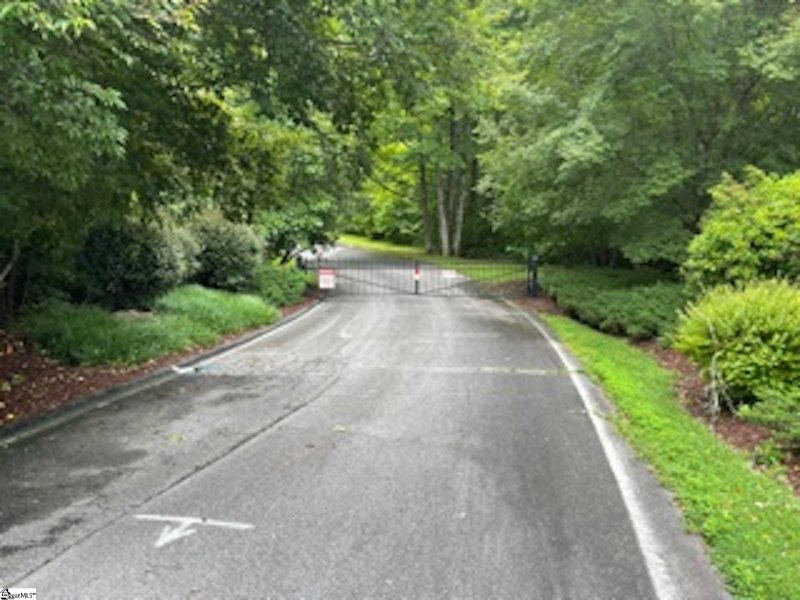 Property image 4 of 17 Queensmoor Road in Cliffs Valley, Travelers Rest, SC 29690