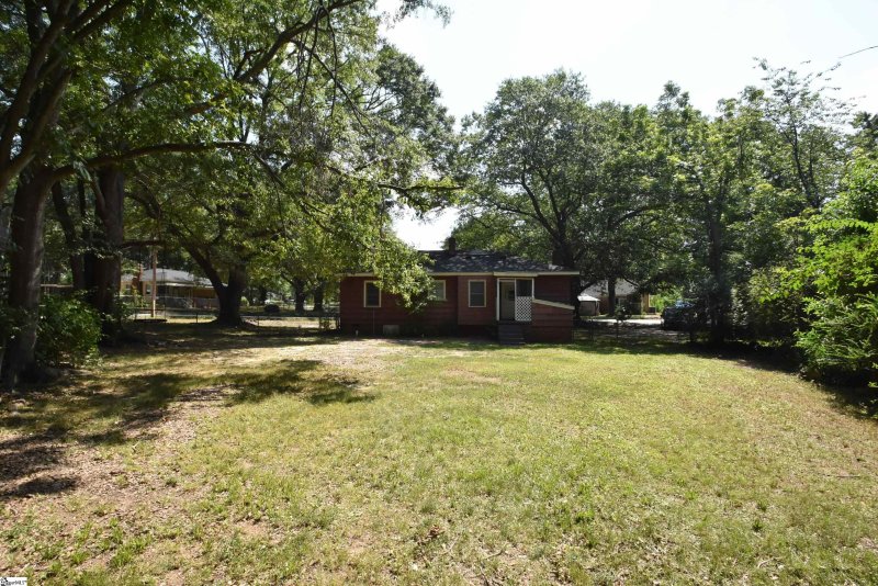 Property image 2 at 10 Mayflower Avenue, Greenville, SC 29605