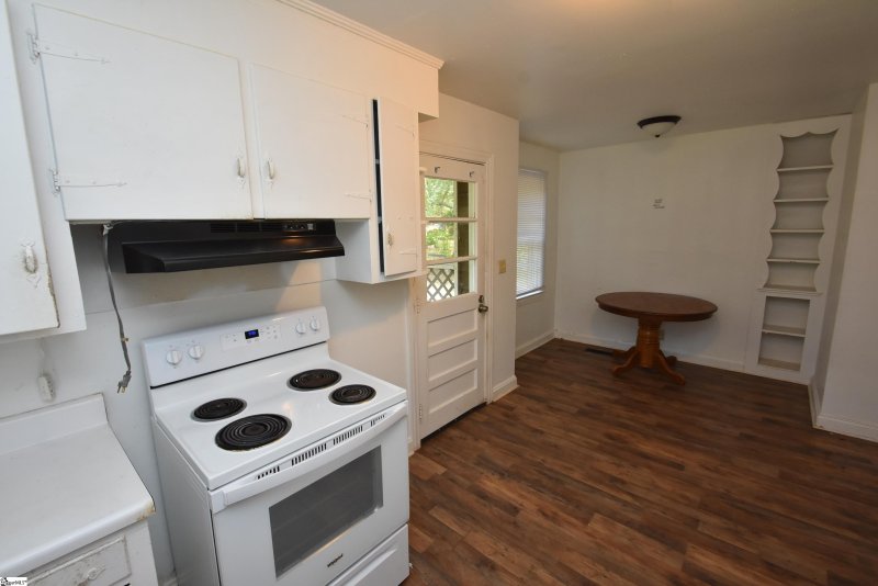 Property image 5 at 10 Mayflower Avenue, Greenville, SC 29605