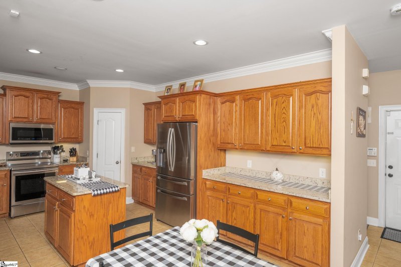 Property image 4 of 302 Whisper Walk Way in Whisper Walk, Fountain Inn, SC 29644