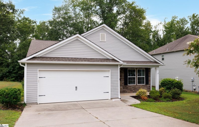 Property image 2 at 629 Fountainbrook Lane, Fountain Inn, SC 29644