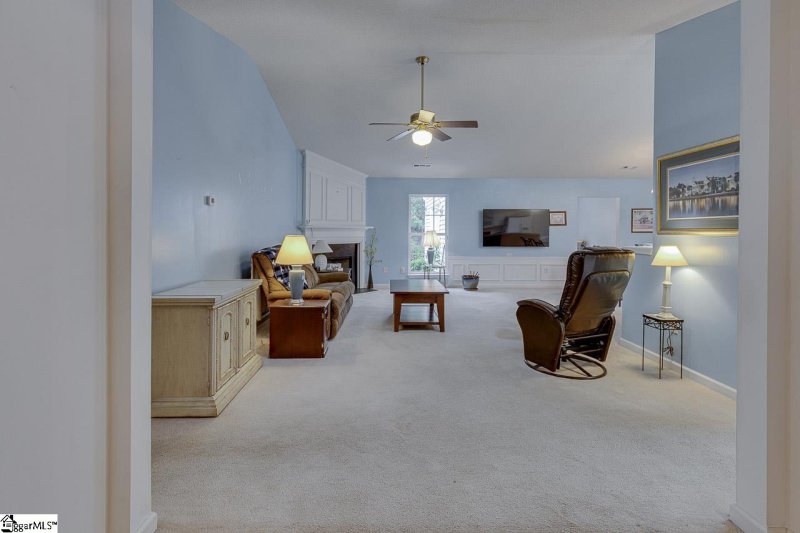 Property image 4 of 3 Redriff Way in Foxdale, Simpsonville, SC 29680