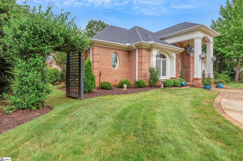 Property image 2 of 416 Kingsgate Court in Kingsbridge, Simpsonville, SC 29681