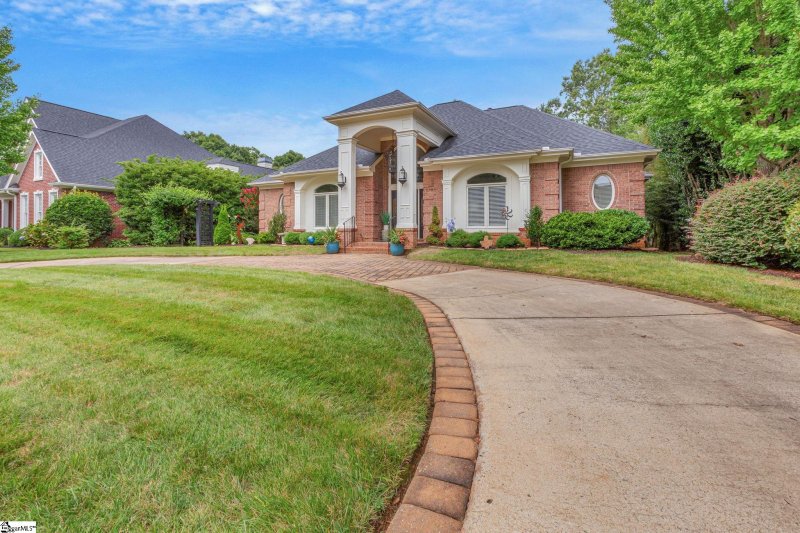 Property image 5 of 416 Kingsgate Court in Kingsbridge, Simpsonville, SC 29681